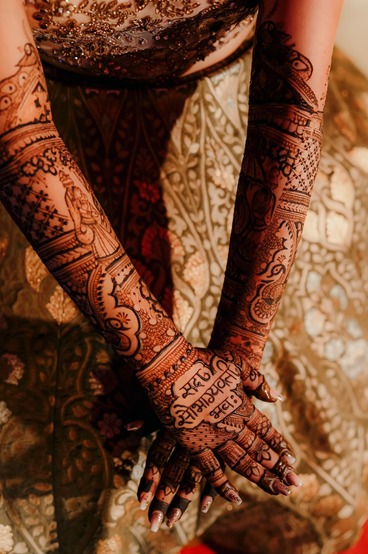 Religious Touch To Your Mehndi